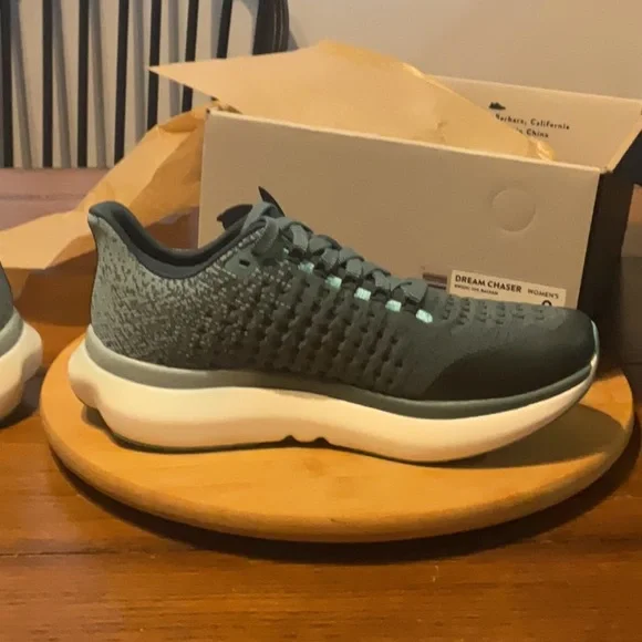 New in box women’s rabbit dream chaser athletic shoes size 9 - Picture 6 of 7